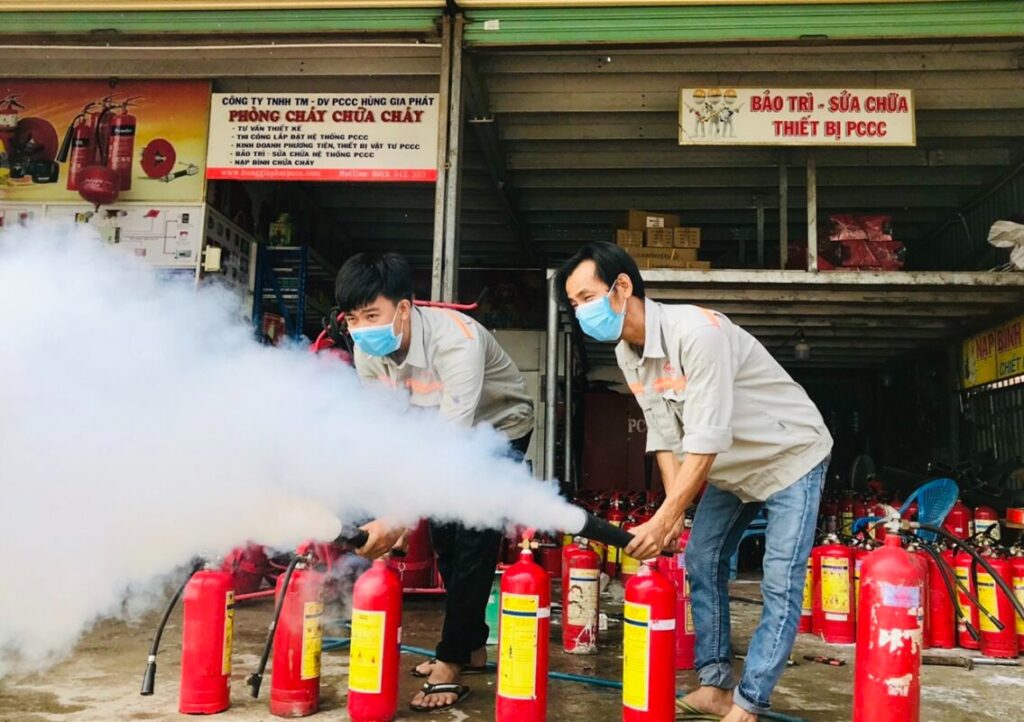 Lưu trữ bình đúng tiêu chuẩn giúp kéo dài tuổi thọ và đảm bảo khả năng chữa cháy hiệu quả Lưu trữ bình đúng tiêu chuẩn giúp kéo dài tuổi thọ và đảm bảo khả năng chữa cháy hiệu quả