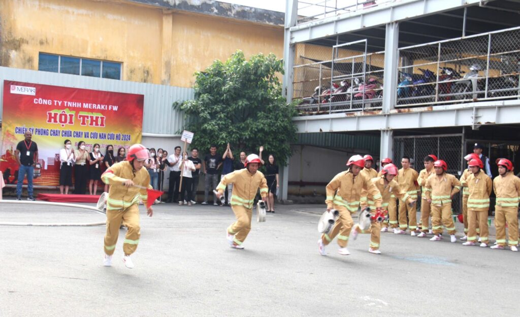 Khi sử dụng quần áo chống cháy, cần vệ sinh đúng cách để đảm bảo hiệu quả và tuổi thọ