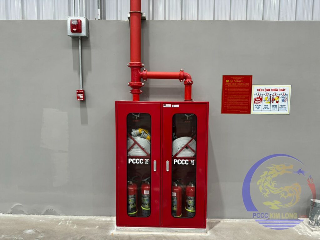trang bị các loại tủ chữa cháy tại Cty PCCCC Hoàng An Phát trang bị các loại tủ chữa cháy tại Cty PCCCC Hoàng An Phát
